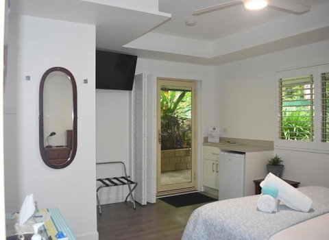 Beechs' Brook Rainforest Retreat - VIC Tourism 3