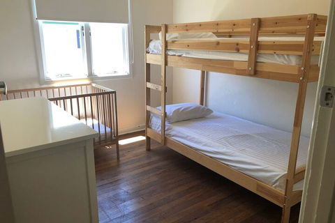 Barefoot Beach Cottage - VIC Tourism 4