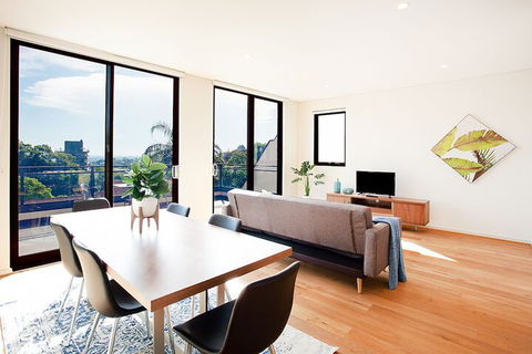 Crows Nest 8 - VIC Tourism 1