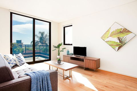 Crows Nest 8 - VIC Tourism 3