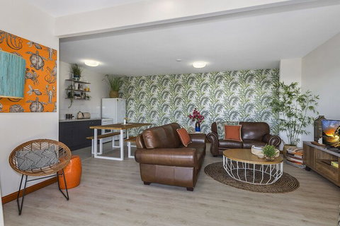 Sea Spray On Hungerford - VIC Tourism 6