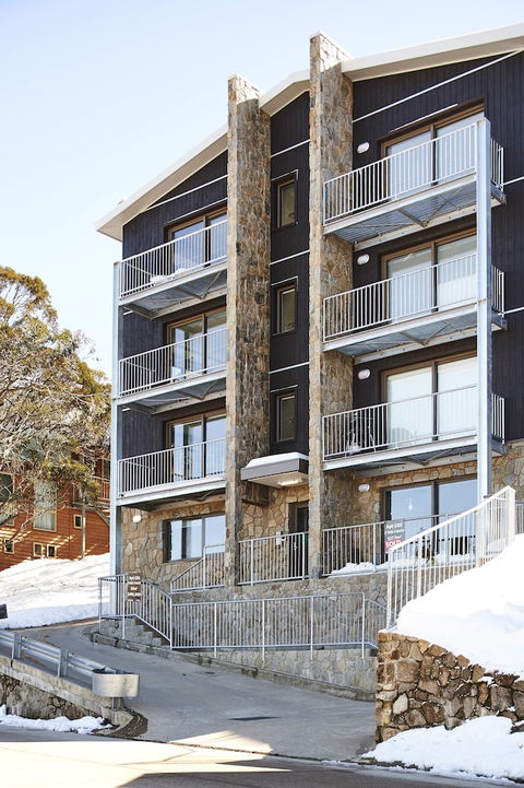Buller Holidays Apartment Rentals - VIC Tourism 2