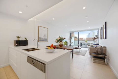 Brand New Ultra Luxe Apt Next To Central CBD - VIC Tourism 0