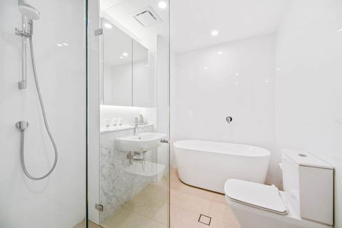 Brand New Ultra Luxe Apt Next To Central CBD - VIC Tourism 7