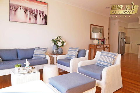 AUJOY 4 Bed Townhouse Glen Waverley - VIC Tourism 7