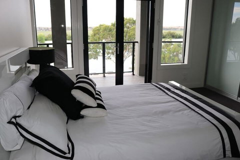 River Devine Murray Bridge - VIC Tourism 5