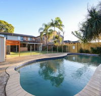 HomeHotel 4 Bedroom  Homeoffice with Nice Pool