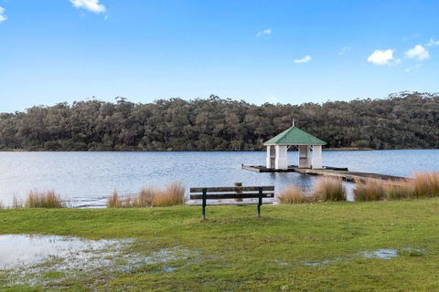Rest Point Holiday Village - VIC Tourism 6