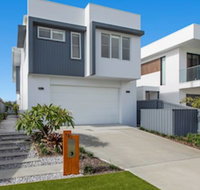 Elegant Beach House on Nautilus
