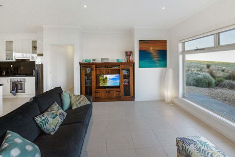 Fleurieu Coastal Retreat Lot 150 Myponga Beach Road - VIC Tourism 6
