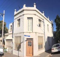Spacious 3 Bedroom Terrace in Newtown - VIC Tourism