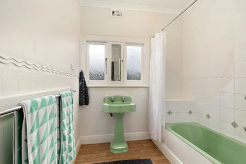 Vintage Sunrise PET Friendly - VIC Tourism 5