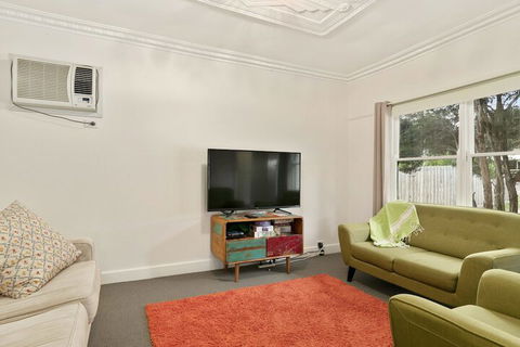 Vintage Sunrise PET Friendly - VIC Tourism 4