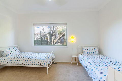 Beach Views On Beilby Free Wifi & Foxtel PET Friendly - VIC Tourism 4