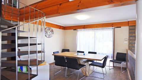 Getaway On Garden Free Wifi PET Friendly - VIC Tourism 3