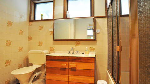 Getaway On Garden Free Wifi PET Friendly - VIC Tourism 4