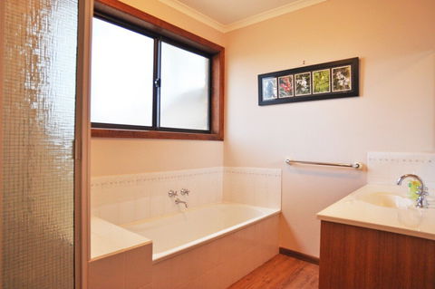 Palm Waters 4 PET Friendly - VIC Tourism 6