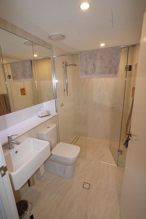 Breeze Apartment 801 - VIC Tourism 0