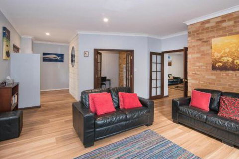 Family Friendly Holiday Haven - VIC Tourism 5