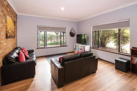 Family Friendly Holiday Haven - VIC Tourism 7