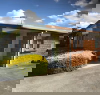 Kellraine Holiday Units