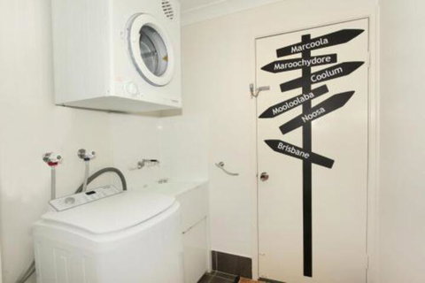 Unit 1 / 14 Tamarindus Street Marcoola Beach Pet Friendly 300 BOND Linen Supplied - VIC Tourism 6