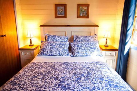 Minimbah Farm Cottages Family Farmstay Choose From 2 & 3 Bedroom Cottages & 6 Bedroom House - VIC Tourism 2