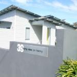 Stylish Holiday Unit - VIC Tourism 0