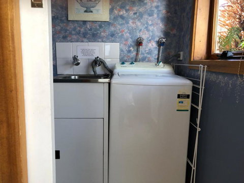 Recreation Cottage - VIC Tourism 3