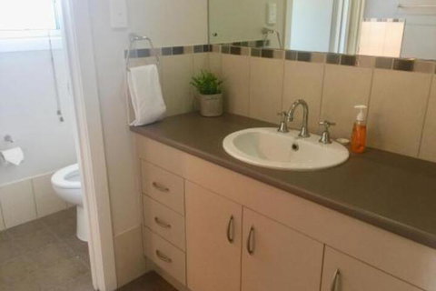 Kellys Bnb - VIC Tourism 0