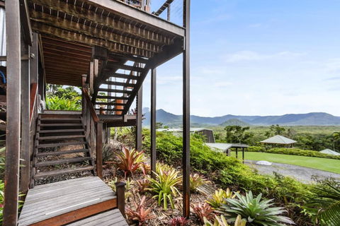 Daintree Holiday Homes La Vista - VIC Tourism 6