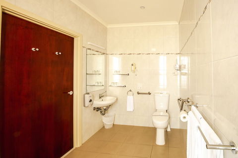 Strath Motel - VIC Tourism 2
