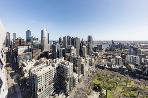 Oaks Melbourne On William Suites - VIC Tourism 1