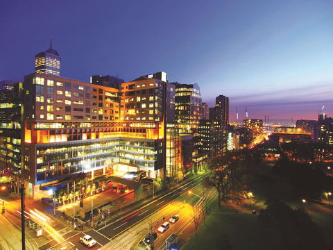 Oaks Melbourne On William Suites - VIC Tourism 0