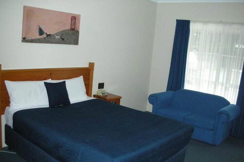 Breakout Motor Inn - VIC Tourism 6