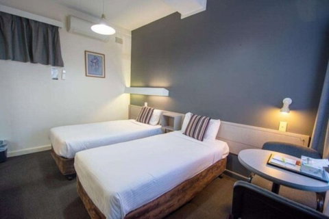 Midcity Motor Lodge - VIC Tourism 4