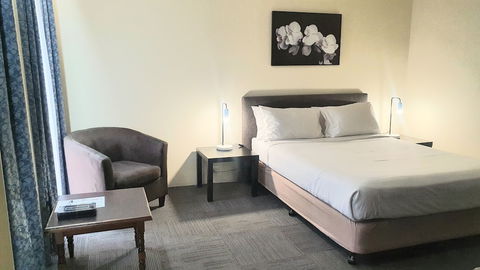 Hotel Cavalier - VIC Tourism 4