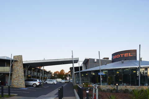 Station Motel Parkes - VIC Tourism 0