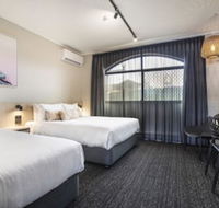 Nightcap at Springwood Hotel - VIC Tourism