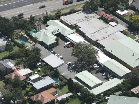 Abcot Inn - VIC Tourism 1