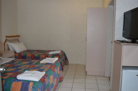 Mid City Motor Inn - VIC Tourism 5