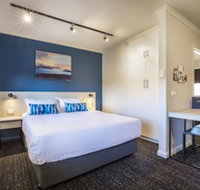 Nightcap at Riverside Hotel - VIC Tourism