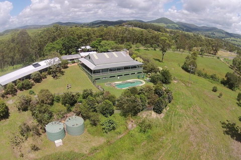 Amamoor Lodge - VIC Tourism 4