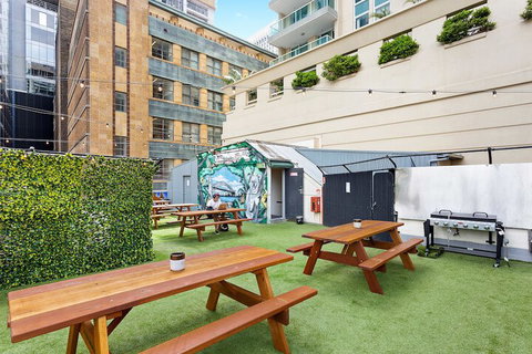 Sydney Backpackers - Hostel - VIC Tourism 1