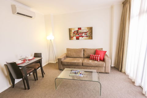 Indulge Apartments - Ontario - VIC Tourism 2