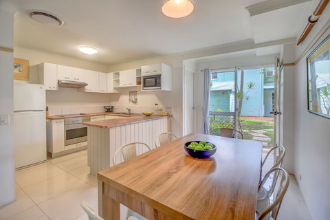 Coco Bay Resort - VIC Tourism 6