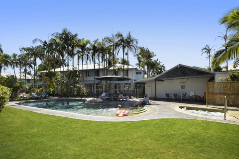 Coco Bay Resort - VIC Tourism 1