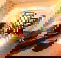 Australian Sunrise Lodge - VIC Tourism