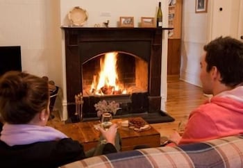 Brown's House Bed And Breakfast - VIC Tourism 3