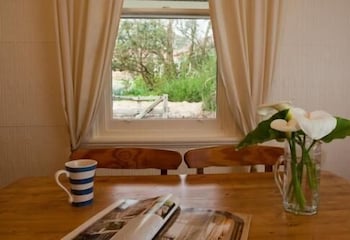 Brown's House Bed And Breakfast - VIC Tourism 4